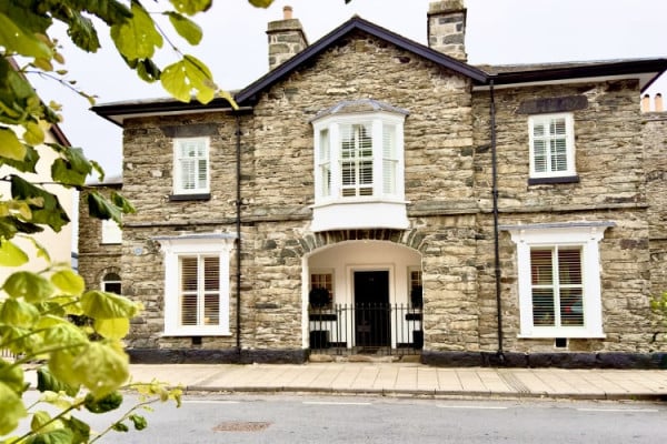 How to Spot a Serious Buyer: A Seller’s Guide to Reading the Signs