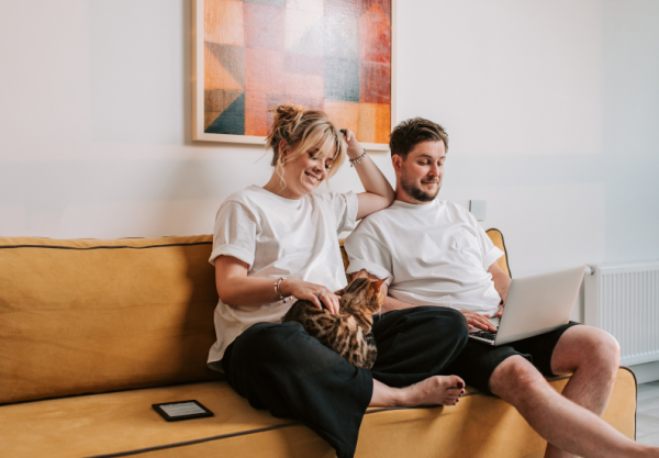 Sell or Let Your Property Yourself – Why More UK Homeowners Are Choosing to Go Online