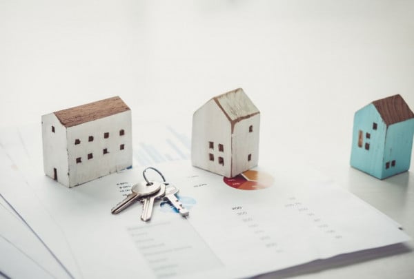 The Curious Tricks of Estate Agents