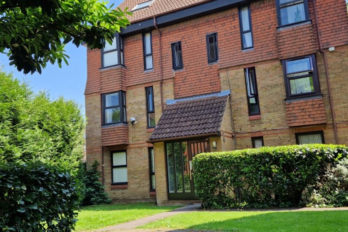 Coopers Close, London, E1