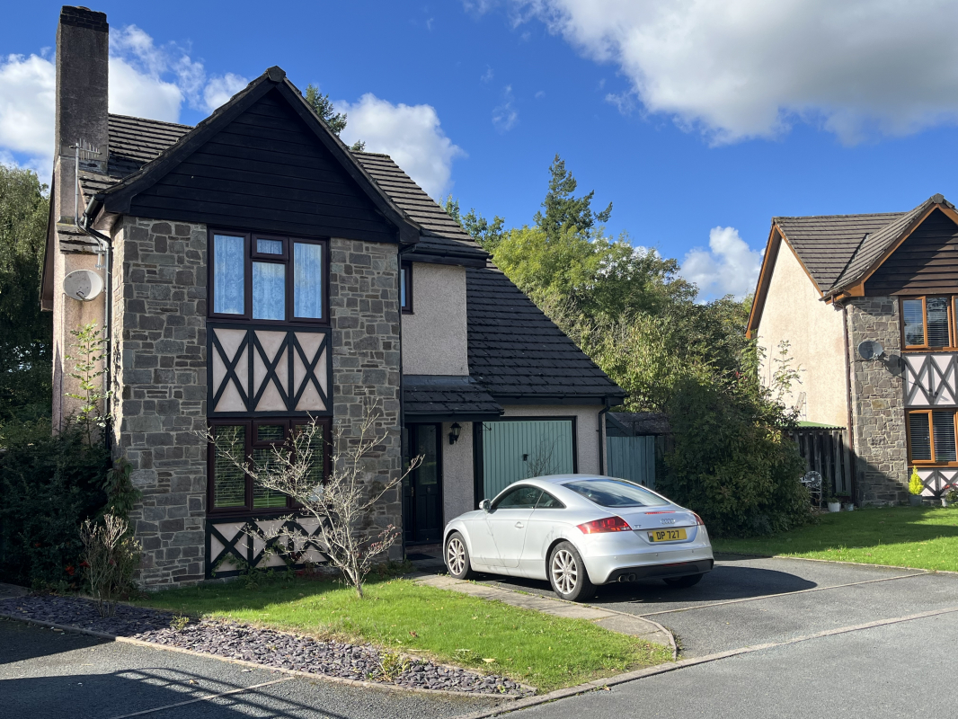 Clos y Berllan, Newbridge-on-Wye, LD1