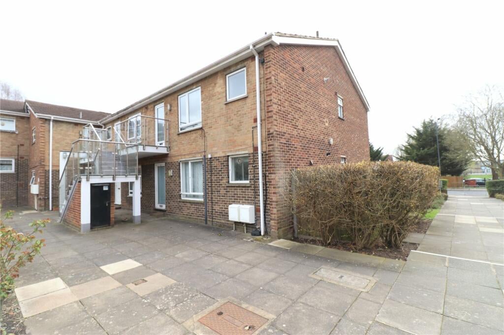 Kenwood Court, Elmwood Crescent, Kingsbury, NW9