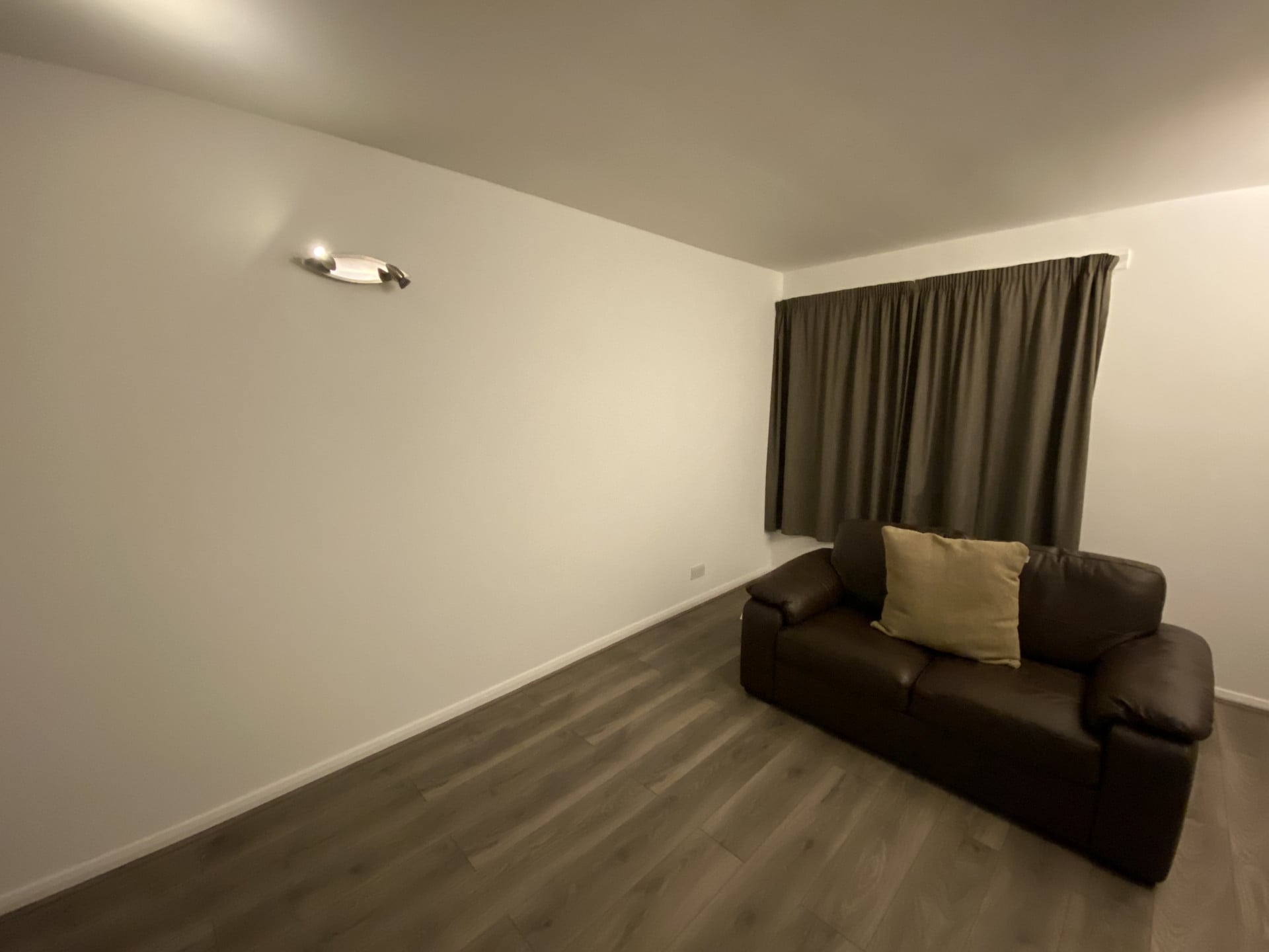 Kitchen/ entrance hall 2.02m x 2.25m