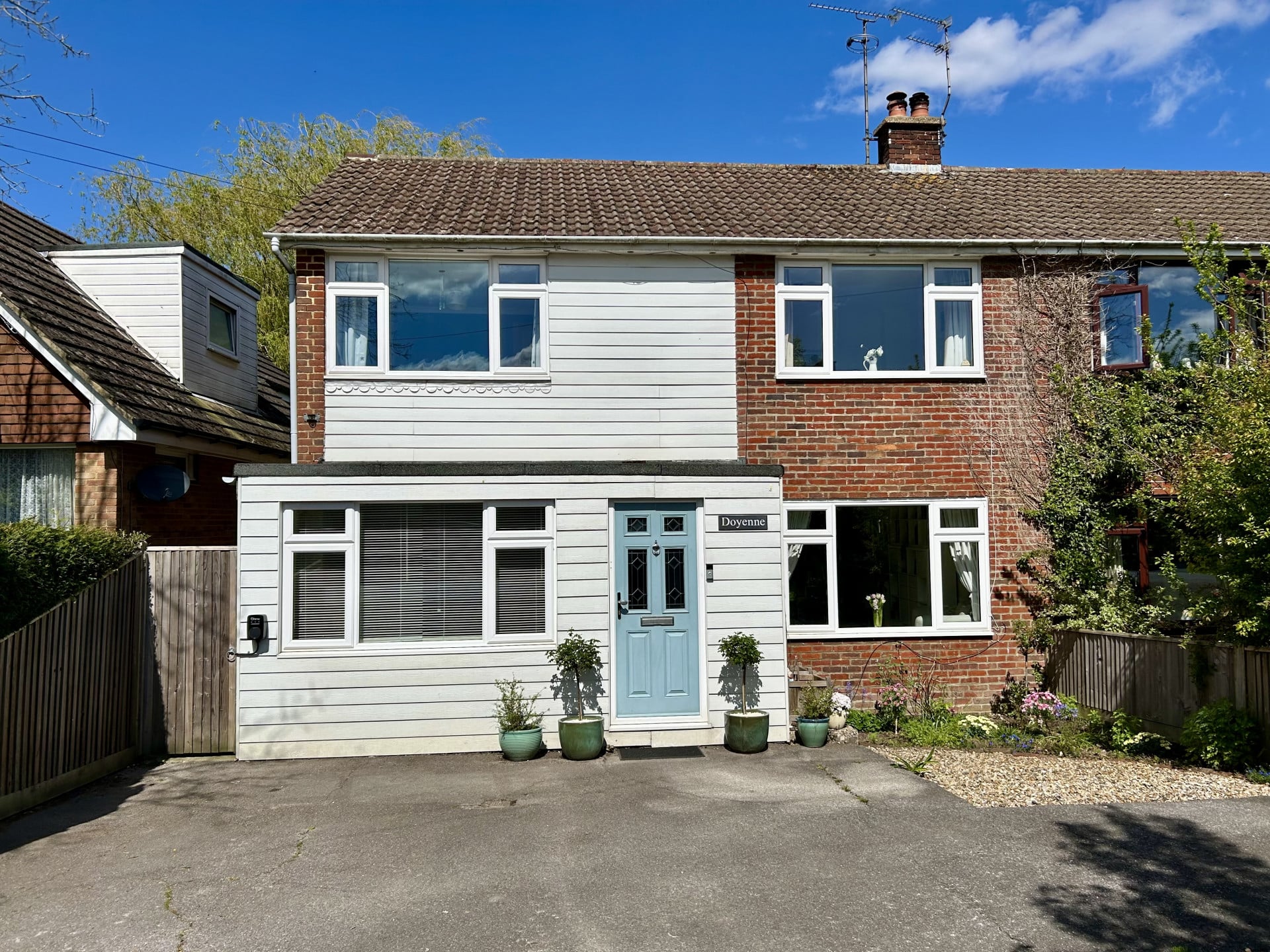 Living room 3.40m x 6.80m