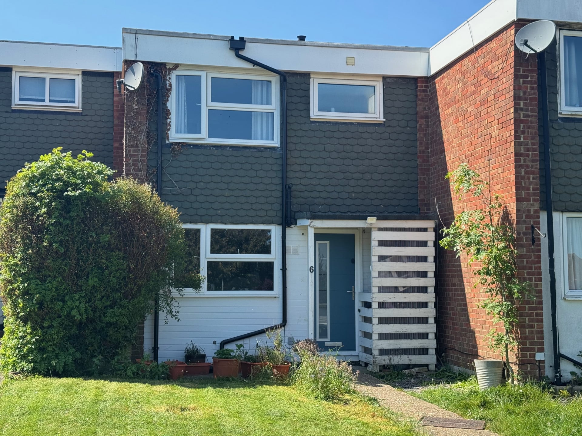 Windsor Close, Guildford, GU2
