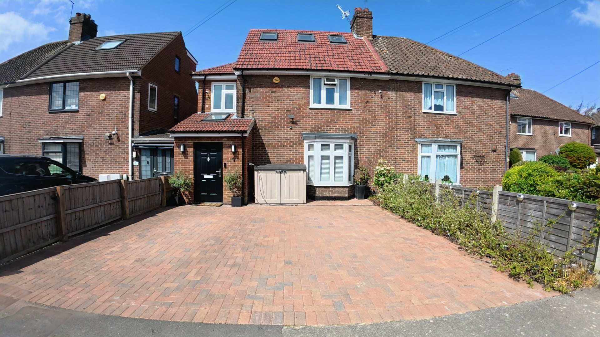 Howard Close, London, W3