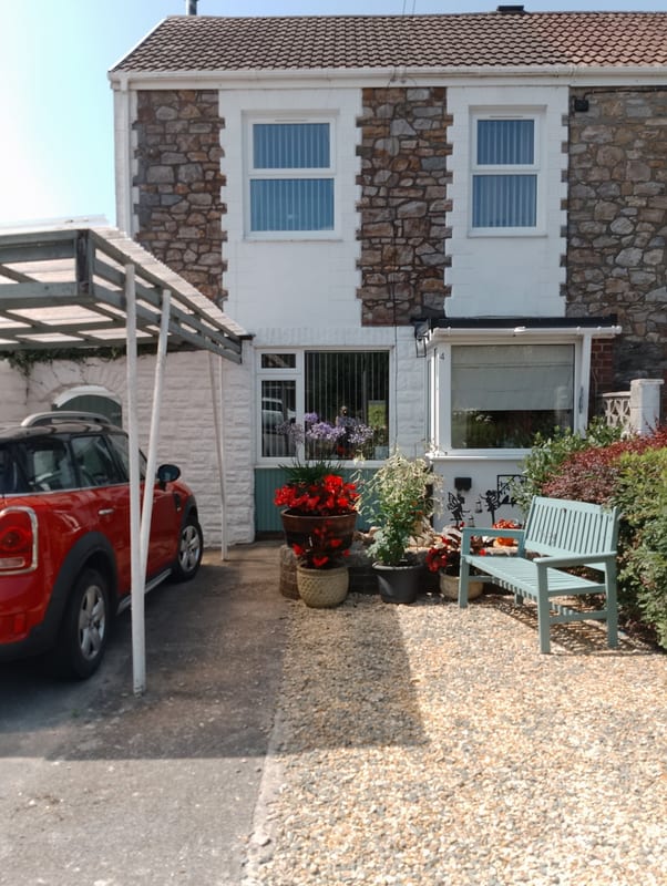 Entrance Porch 4.06ft x 6.10ft, photo 9