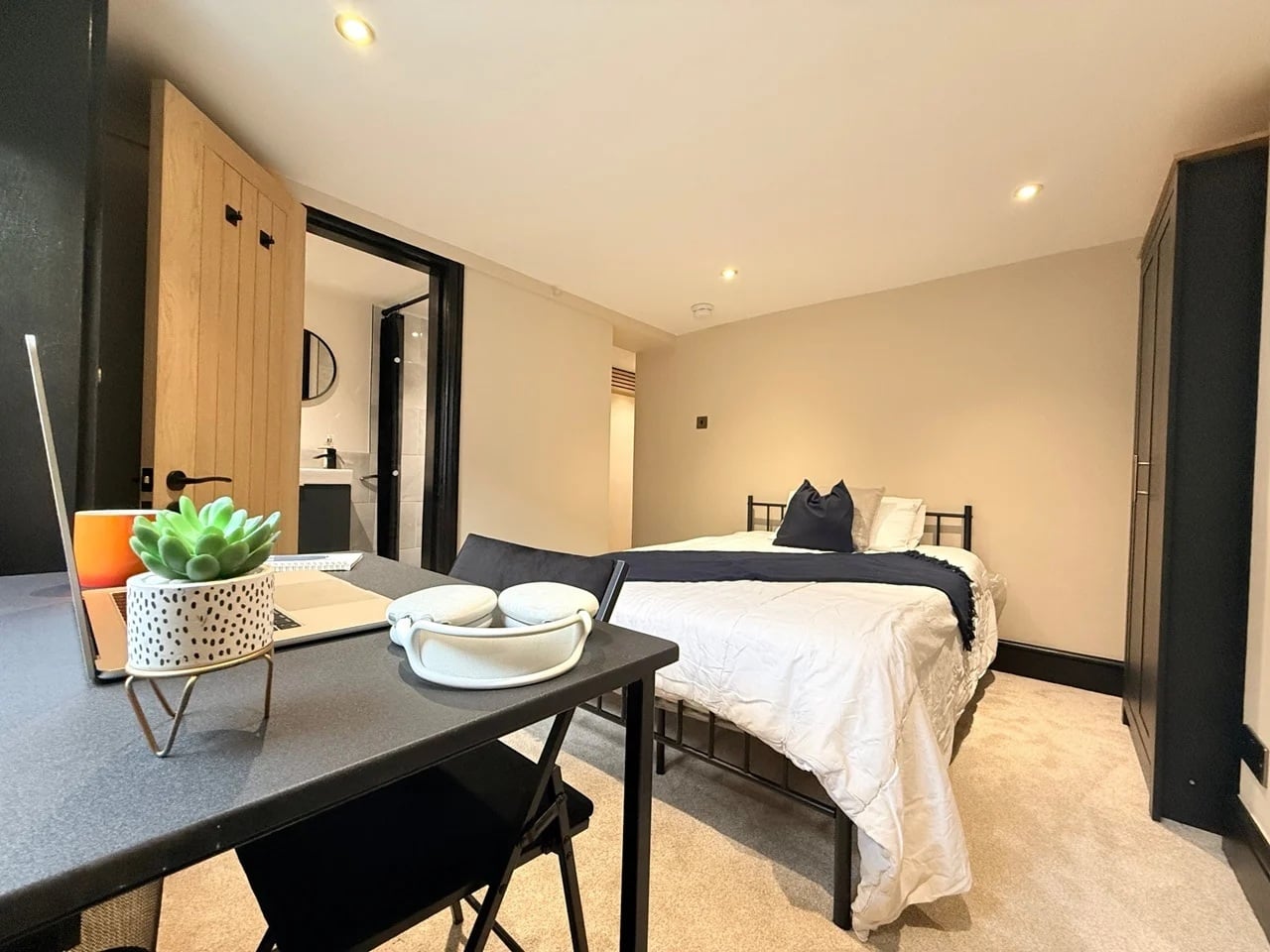 Swindon Road, Cheltenham, GL51
