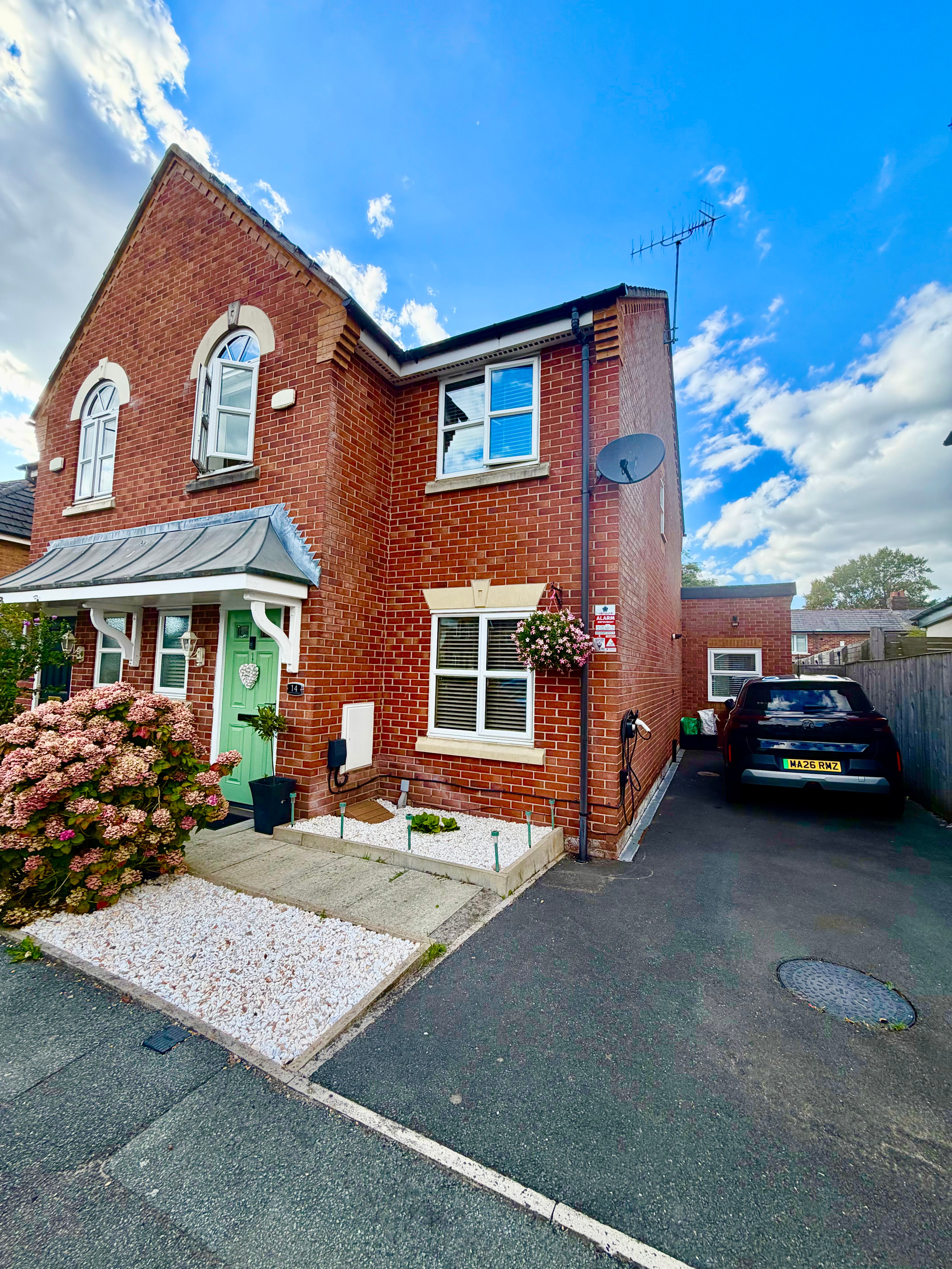 Lowther Crescent, St. Helens, WA10