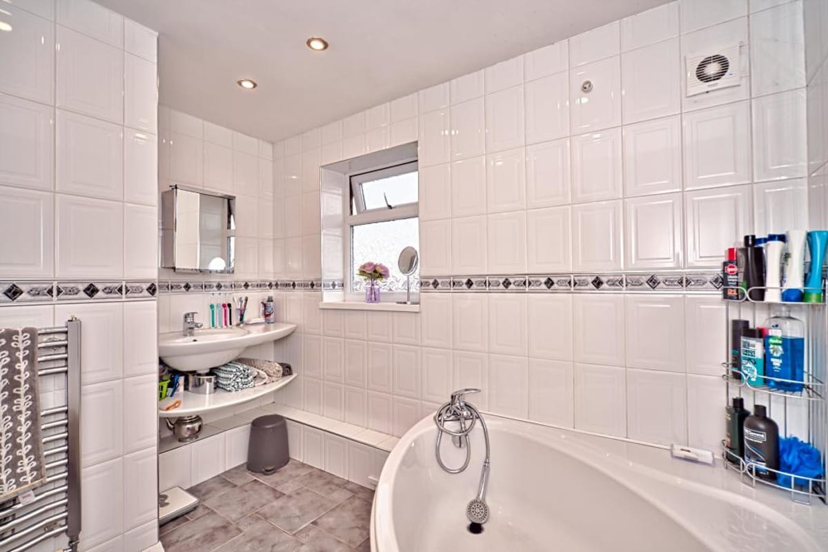 New Hall Lane, Preston Lancashire, PR1 4TD, photo 20