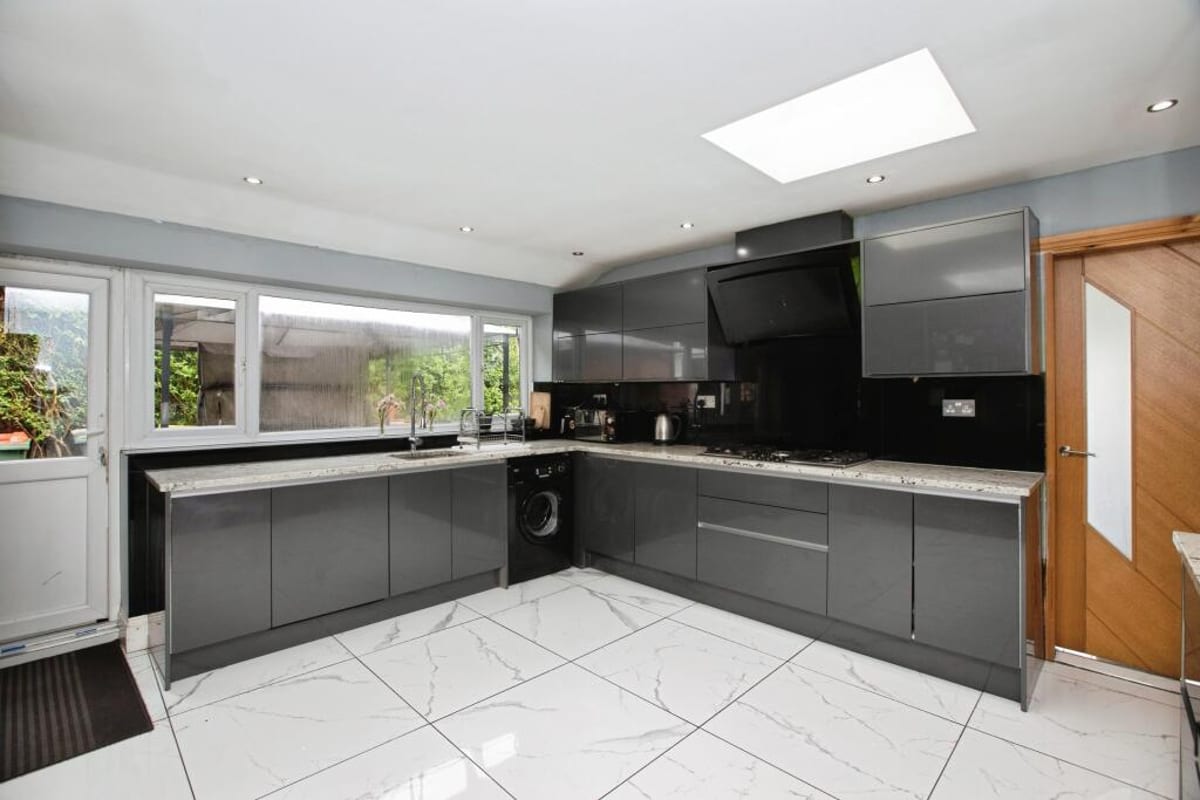 New Hall Lane, Preston Lancashire, PR1 4TD, photo 12