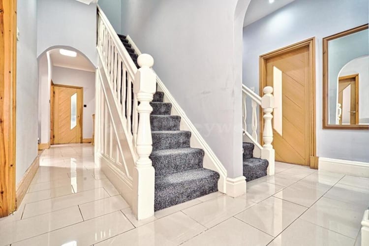 New Hall Lane, Preston Lancashire, PR1 4TD, photo 2